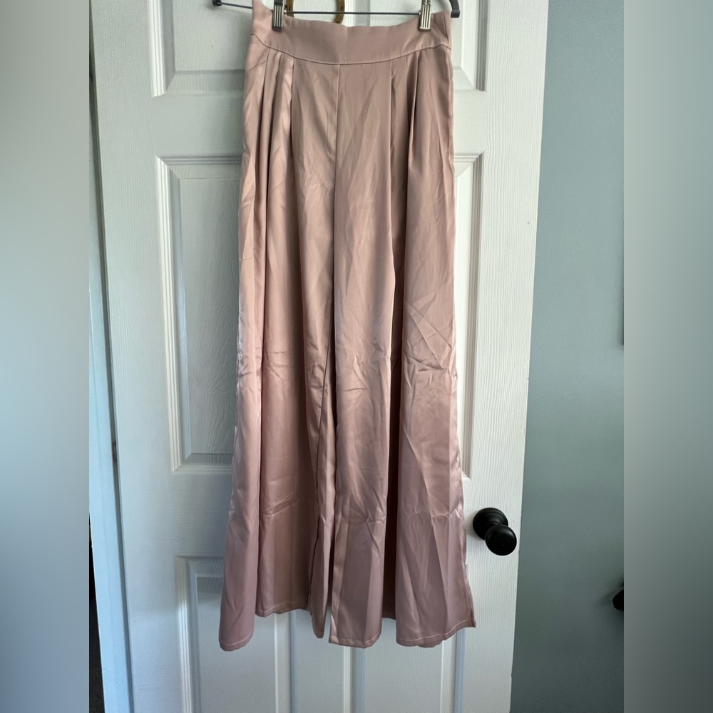 Wide leg pants